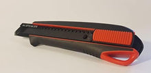 Charger l'image dans la galerie, Cutter professionnel Würth 2K – 3 lames sécables + 10 lames supplémentaires