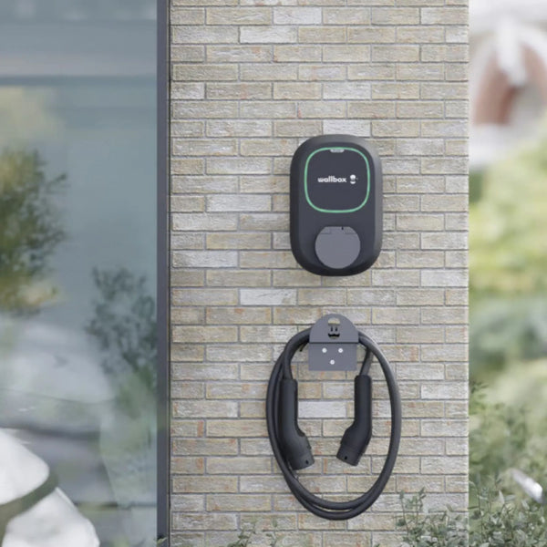 wallbox-borne-de-recharge-pulsar-plus-socket-type-2s-22kw-monophase-ou-triphase-bluetooth-wifi-amafibre-irve